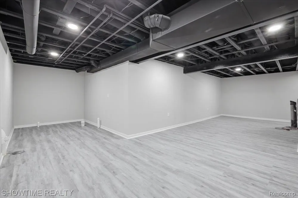 7386 Tottenham Shelby Charter Township, MI 48317
