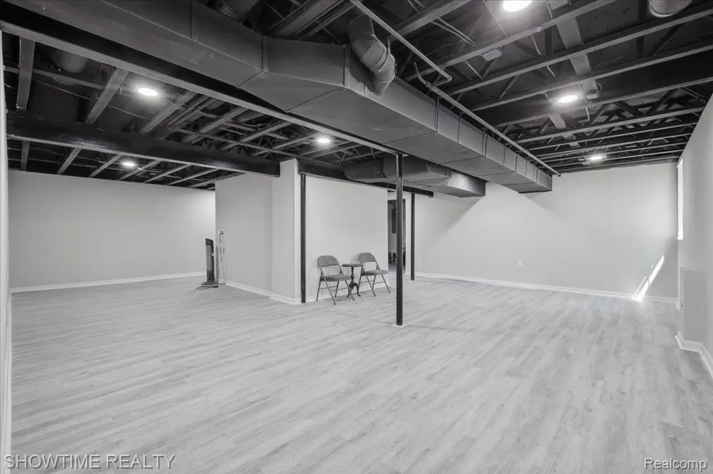 7386 Tottenham Shelby Charter Township, MI 48317