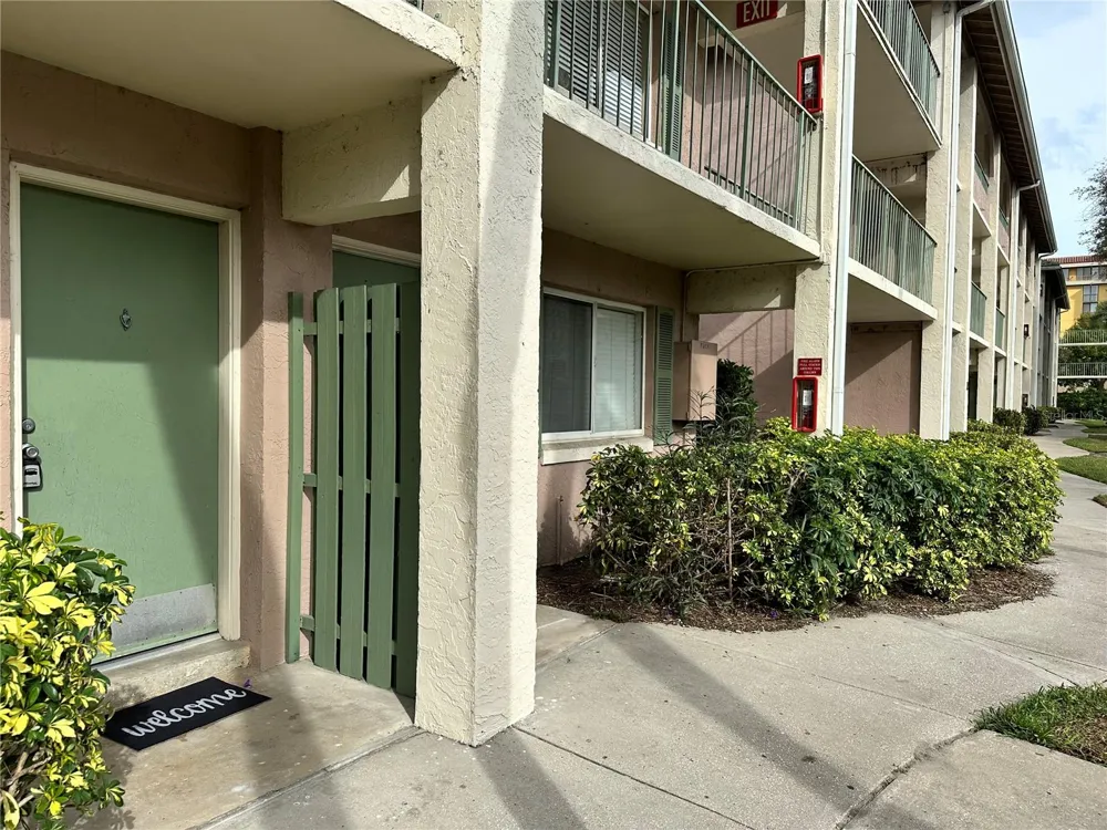 121 OYSTER BAY CIRCLE #160 Altamonte Springs, FL 32701