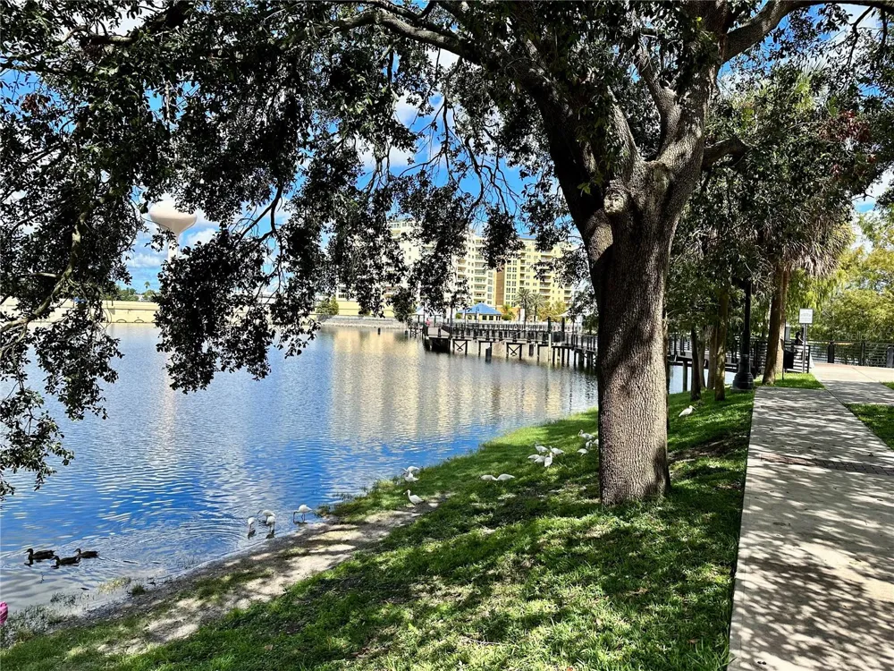 121 OYSTER BAY CIRCLE #160 Altamonte Springs, FL 32701