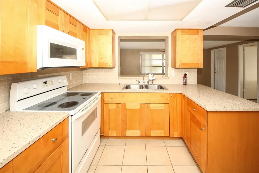 10824 QUEENS ROAD Port Richey, FL 34668