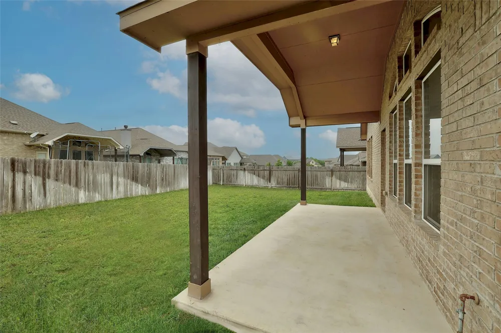 1029 Feldspar Stream Way Leander, TX 78641