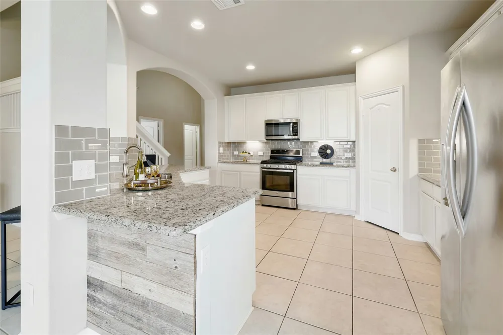 1029 Feldspar Stream Way Leander, TX 78641