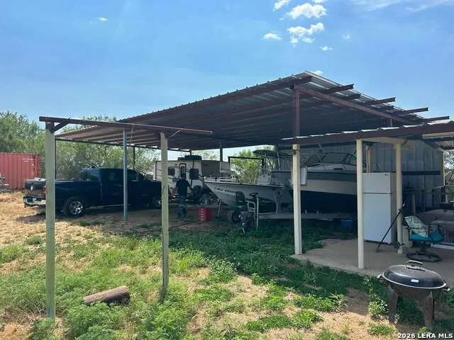 6914 S US 281 Leming, TX 78050