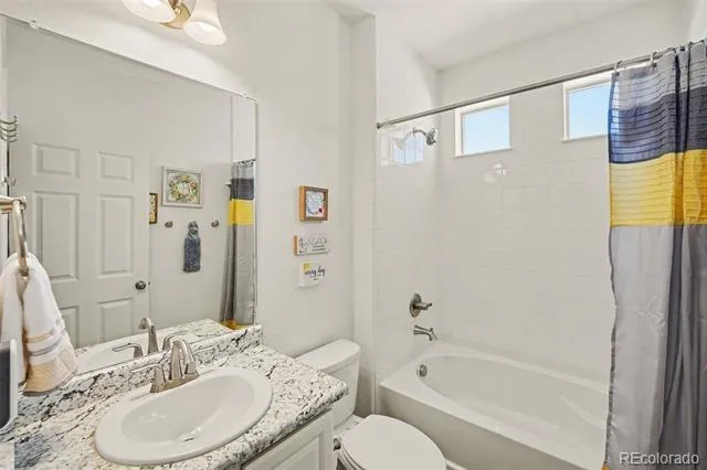 18754 Robins Drive Denver, CO 80249