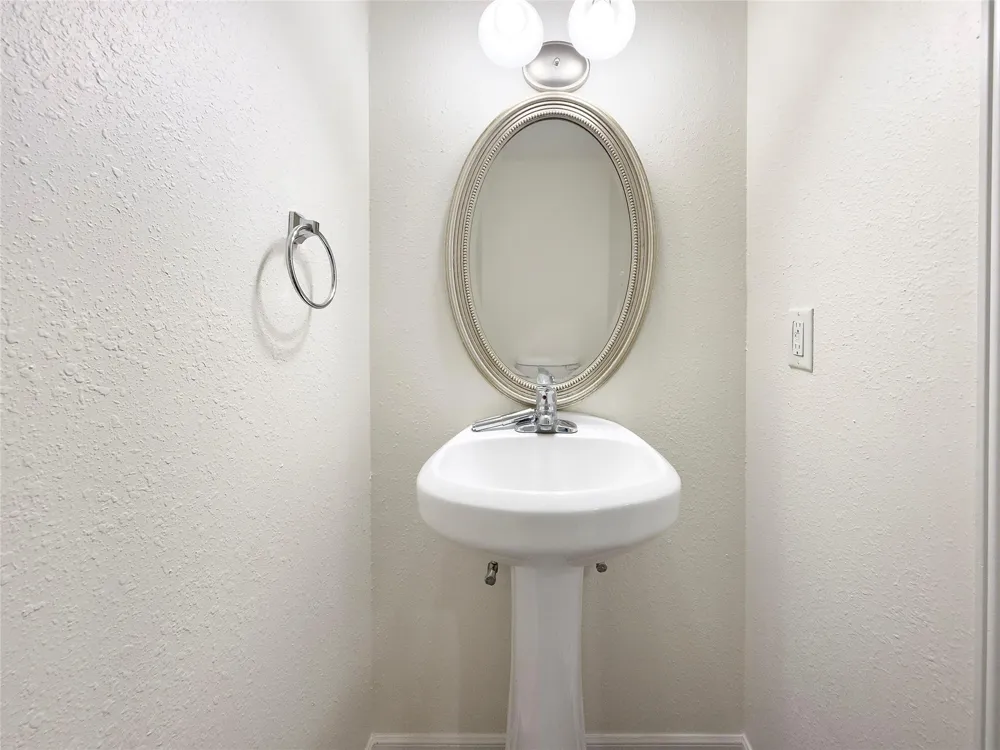 305 Holleman Drive E #302 College Station, TX 77840