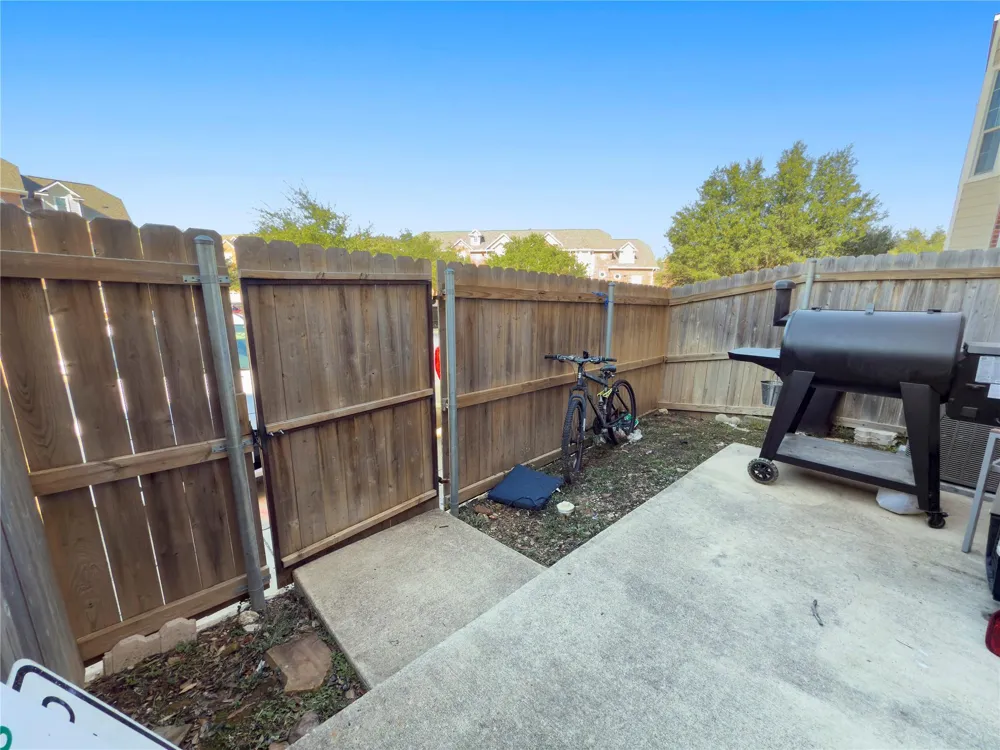 305 Holleman Drive E #302 College Station, TX 77840