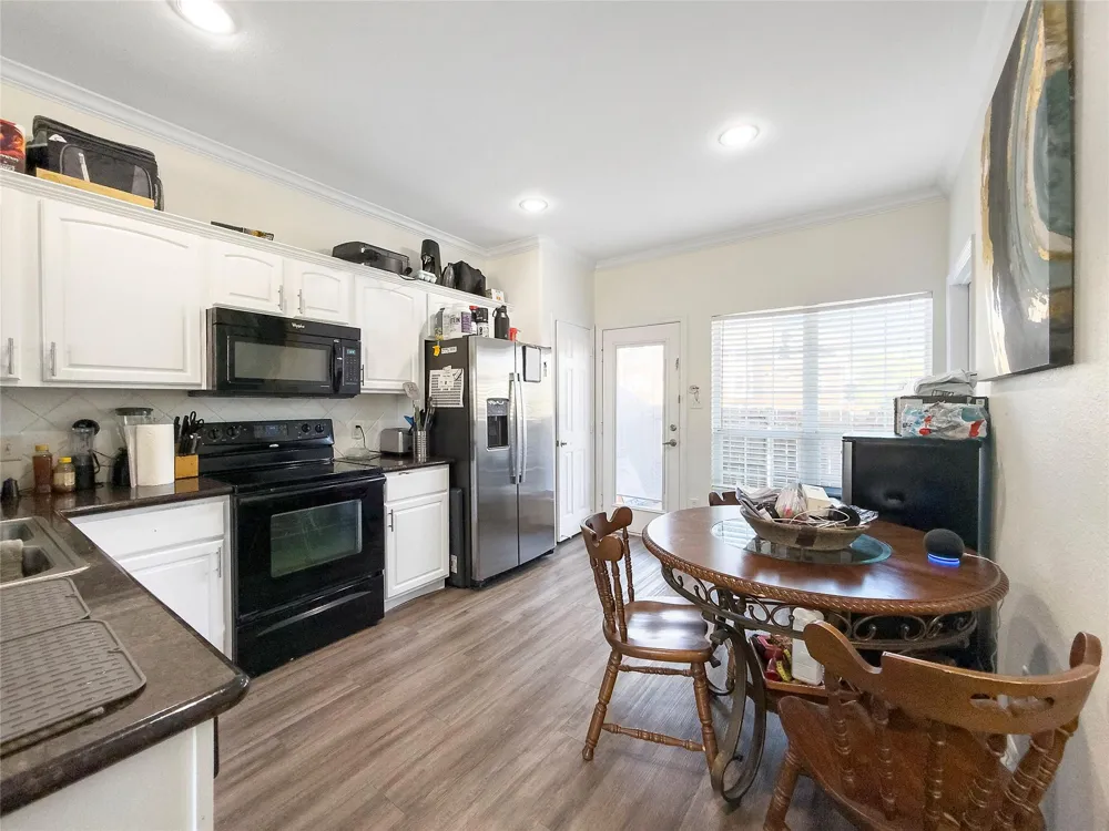 305 Holleman Drive E #302 College Station, TX 77840