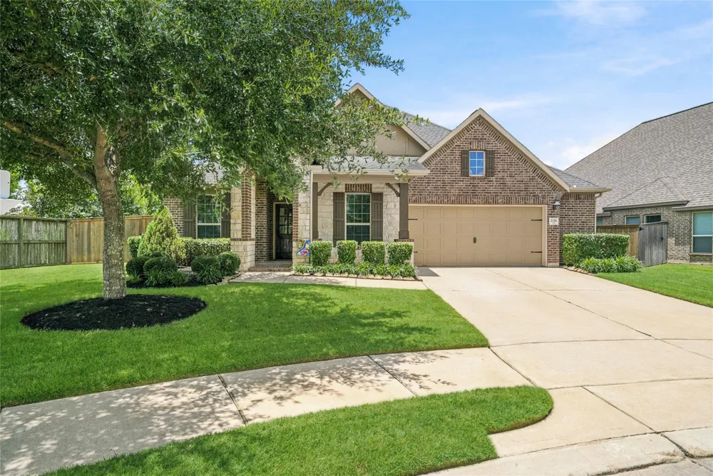 2126 Cinnamon Teal Circle Brookshire, TX 77423