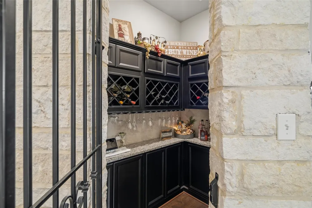 2126 Cinnamon Teal Circle Brookshire, TX 77423