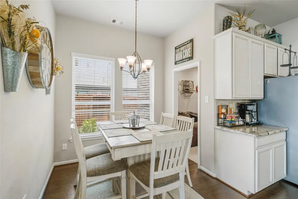 2126 Cinnamon Teal Circle Brookshire, TX 77423