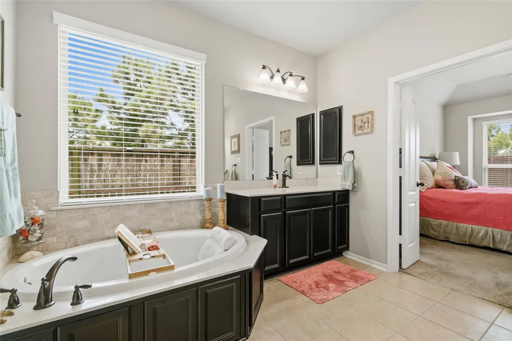 2126 Cinnamon Teal Circle Brookshire, TX 77423