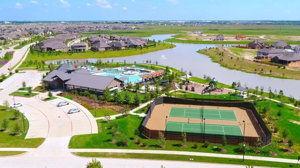 2126 Cinnamon Teal Circle Brookshire, TX 77423