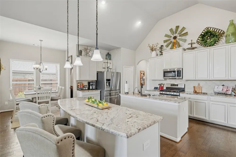 2126 Cinnamon Teal Circle Brookshire, TX 77423