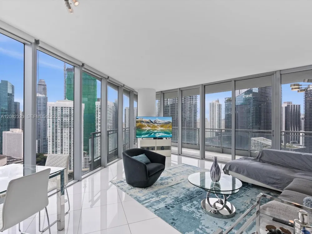 92 SW 3rd St #3501 Miami, FL 33130