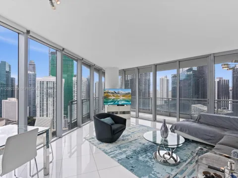 92 SW 3rd St #3501