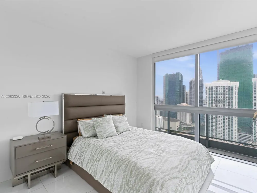 92 SW 3rd St #3501 Miami, FL 33130