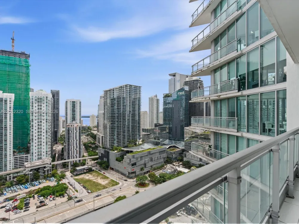92 SW 3rd St #3501 Miami, FL 33130