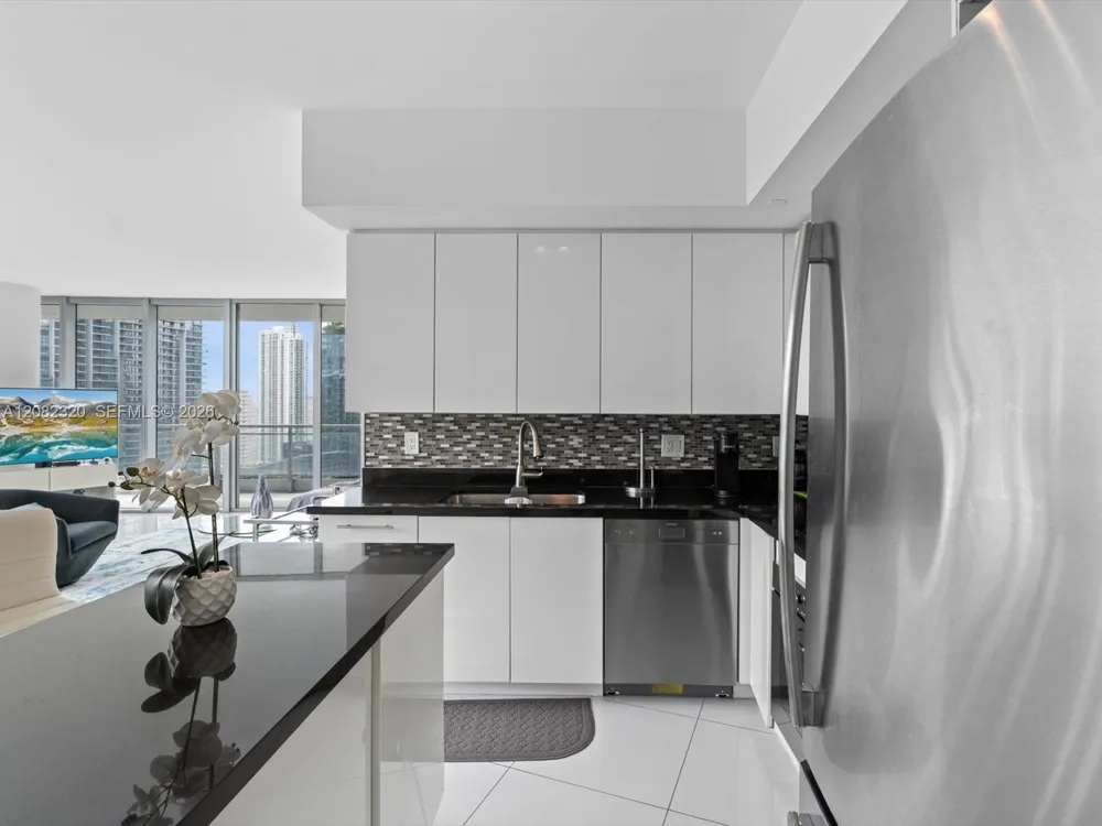 92 SW 3rd St #3501 Miami, FL 33130