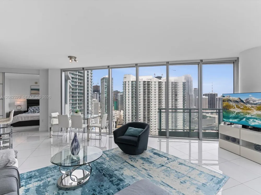 92 SW 3rd St #3501 Miami, FL 33130