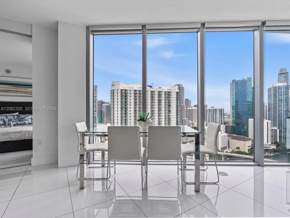 92 SW 3rd St #3501 Miami, FL 33130