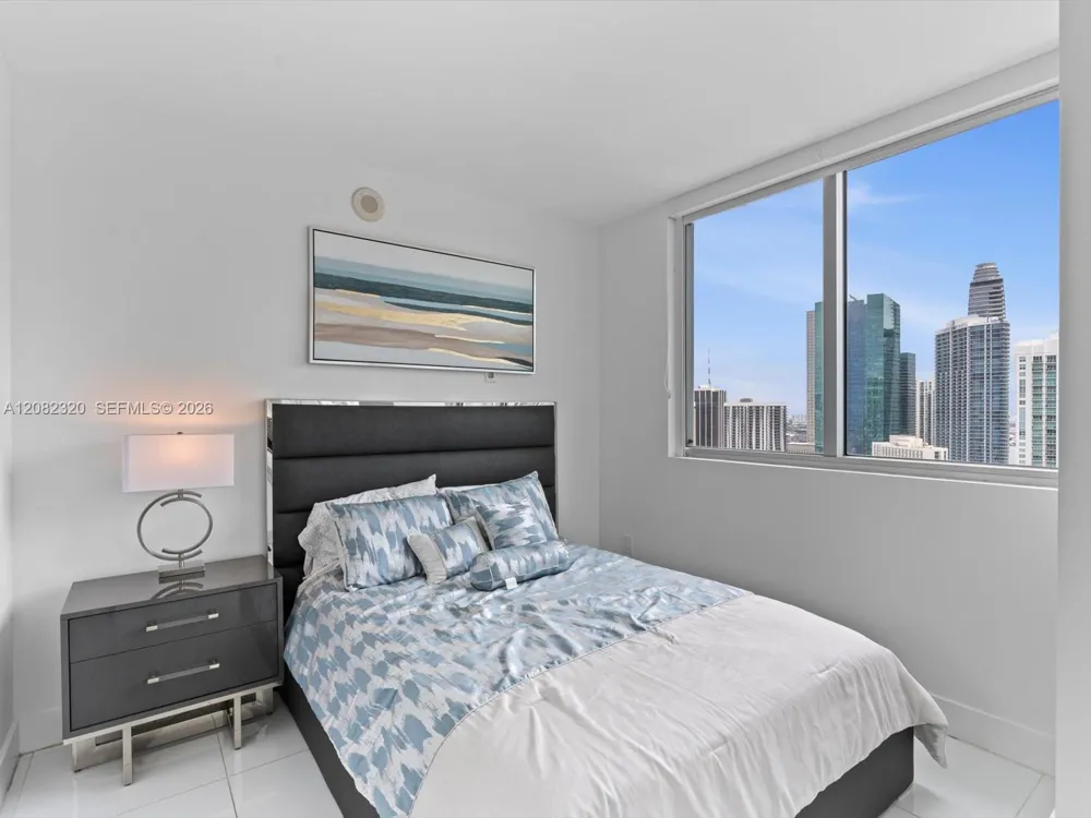 92 SW 3rd St #3501 Miami, FL 33130