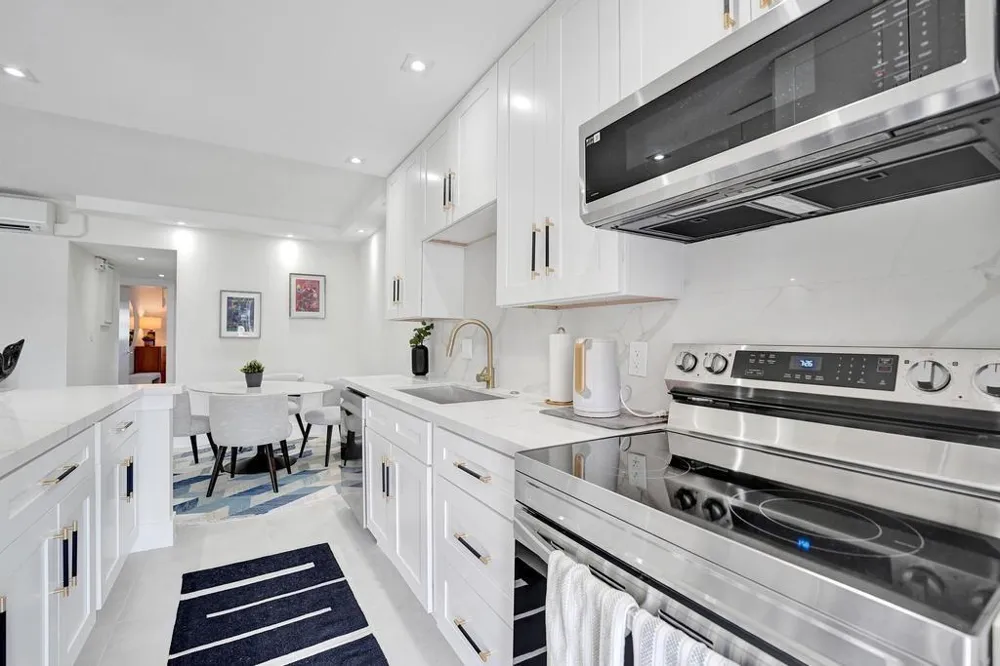 2866 NE 30th Street Fort Lauderdale, FL 33306