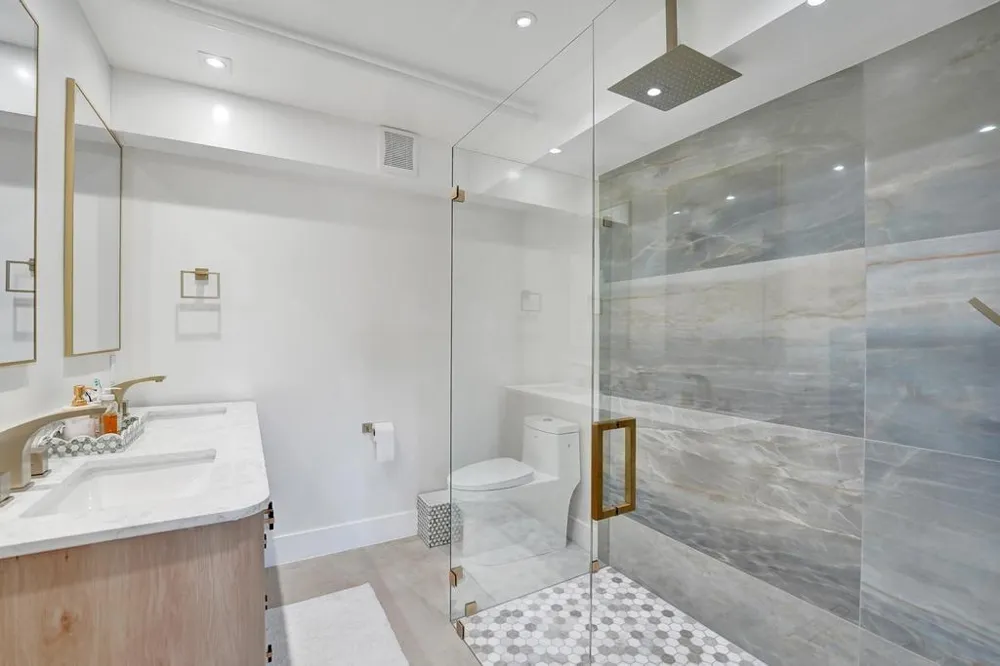 2866 NE 30th Street Fort Lauderdale, FL 33306