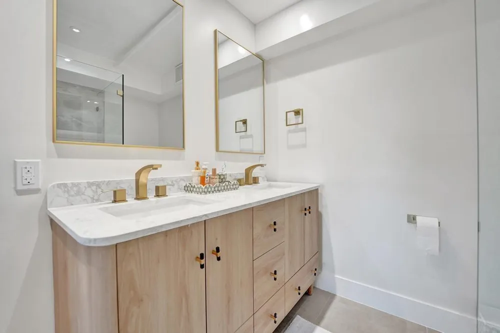 2866 NE 30th Street Fort Lauderdale, FL 33306