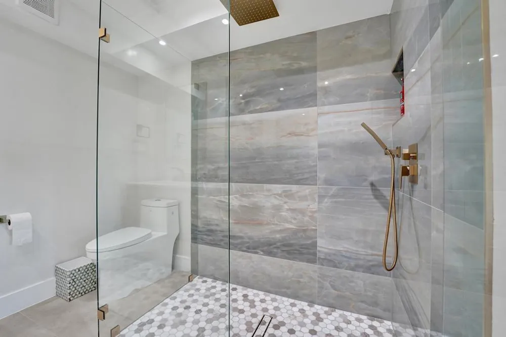 2866 NE 30th Street Fort Lauderdale, FL 33306