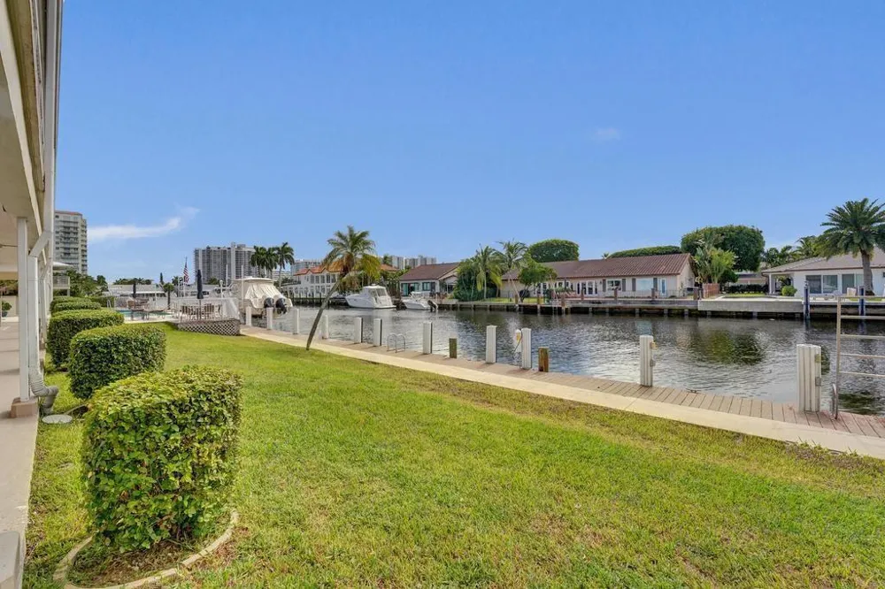2866 NE 30th Street Fort Lauderdale, FL 33306