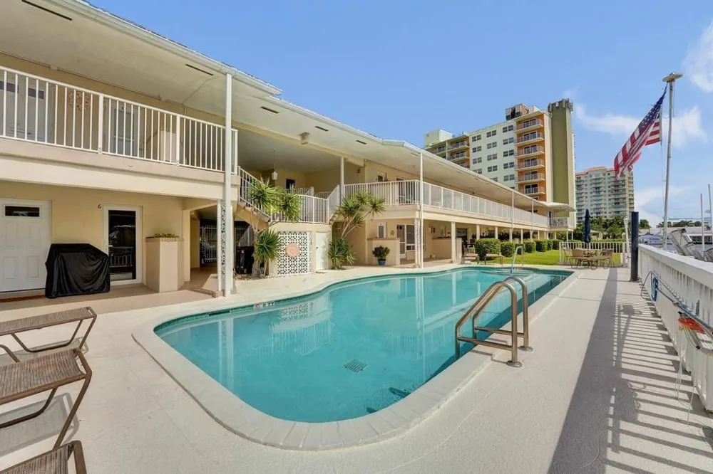 2866 NE 30th Street Fort Lauderdale, FL 33306