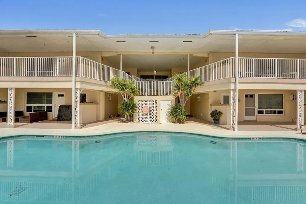 2866 NE 30th Street Fort Lauderdale, FL 33306