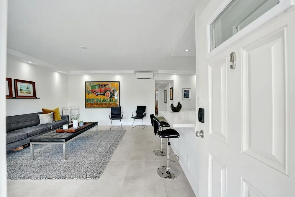 2866 NE 30th Street Fort Lauderdale, FL 33306