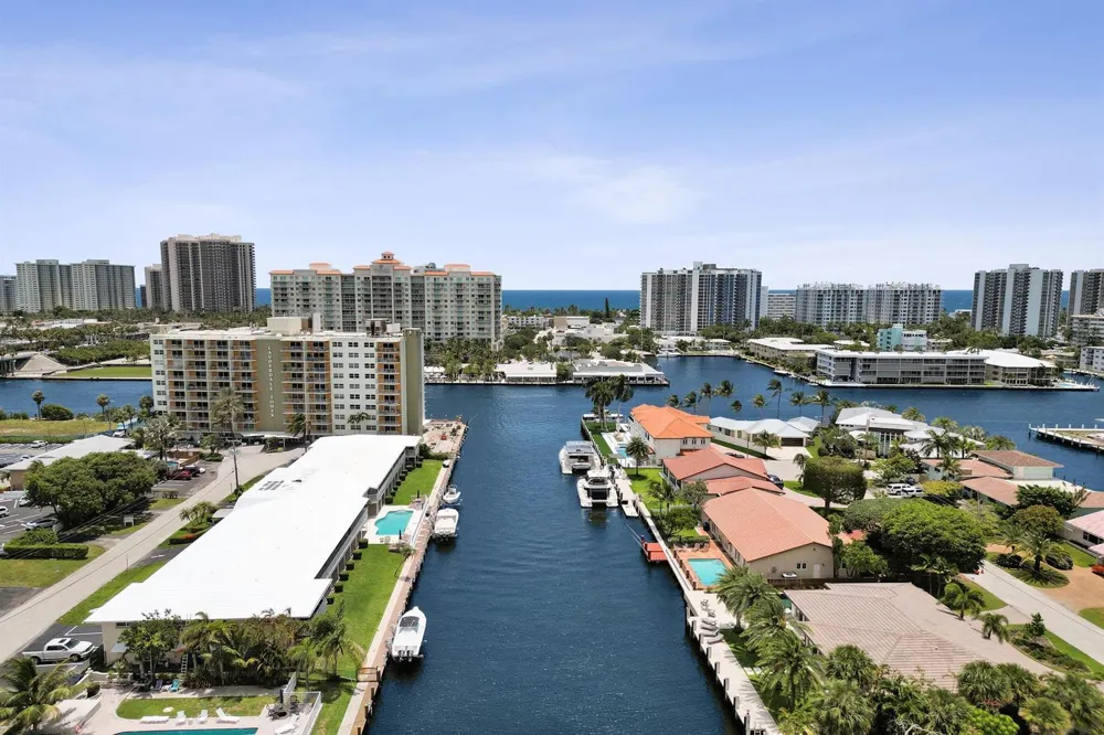 2866 NE 30th Street Fort Lauderdale, FL 33306
