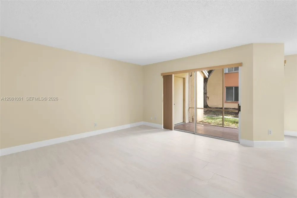 1178 Coral Club Dr #1178 Coral Springs, FL 33071
