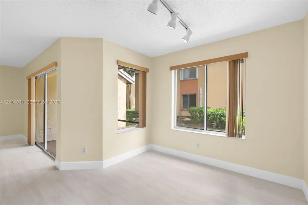 1178 Coral Club Dr #1178 Coral Springs, FL 33071
