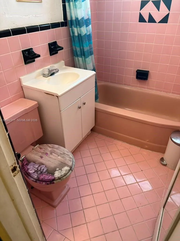 8132 Harding Ave #9 Miami Beach, FL 33141