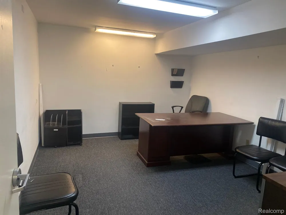 8445 S SAGINAW STREET #301 Grand Blanc Charter Township, MI 48439