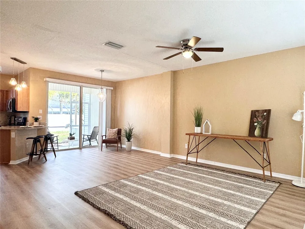 12276 COUNTRY WHITE CIRCLE Tampa, FL 33635