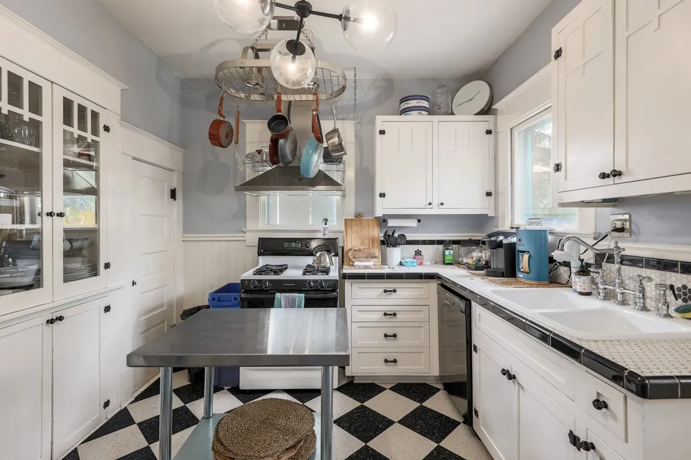 705 Patterson Avenue Austin, TX 78703