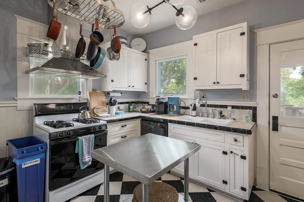 705 Patterson Avenue Austin, TX 78703
