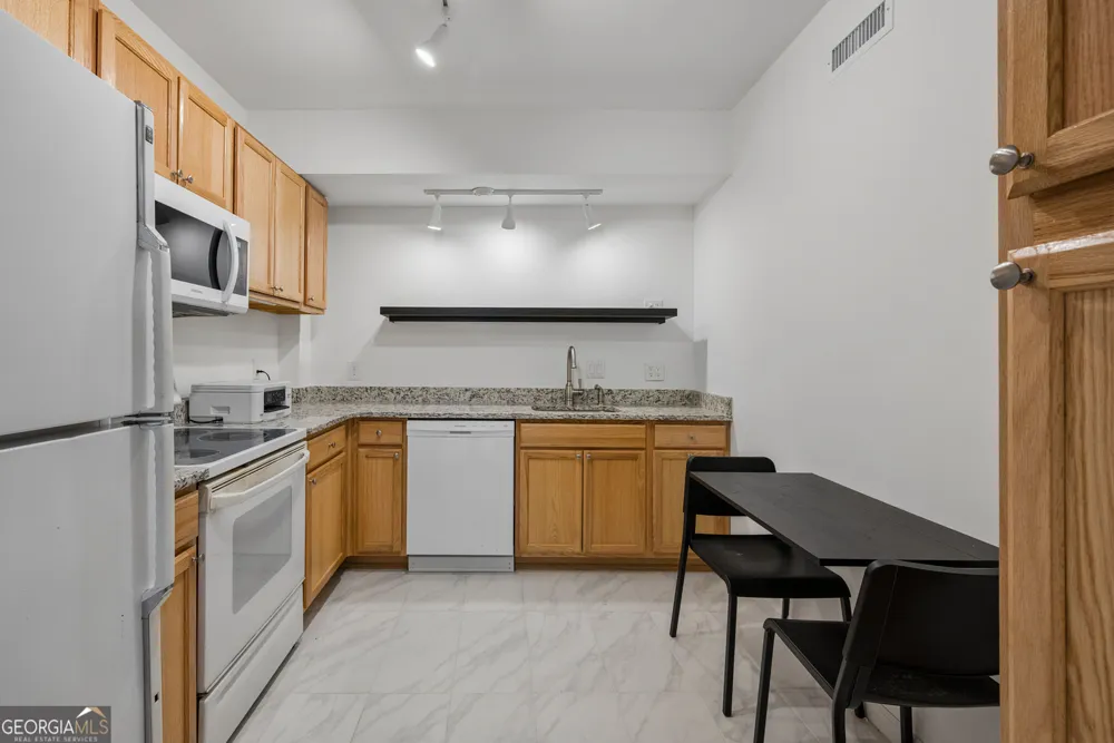 2024 Gramercy CIR Chamblee, GA 30341