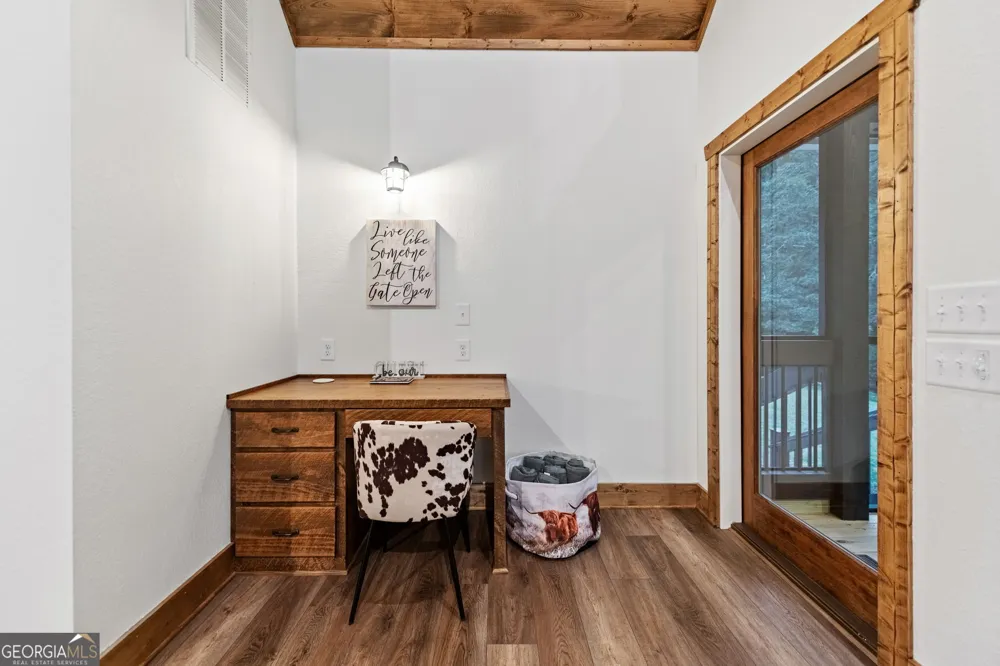 235 W Conasauga CRK Ellijay, GA 30540