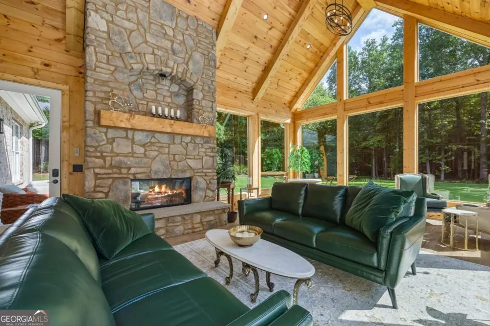 931 Antrim Glen DR Hoschton, GA 30548