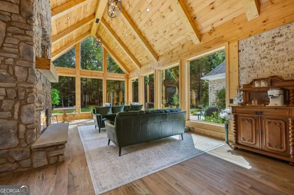 931 Antrim Glen DR Hoschton, GA 30548