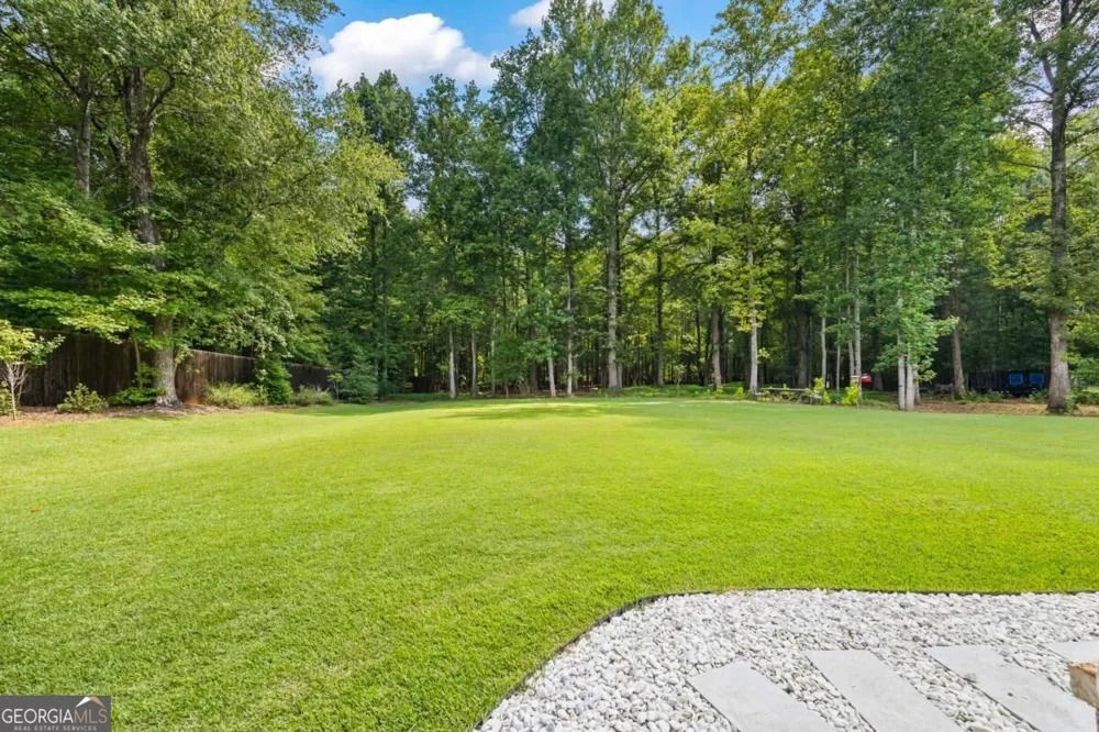 931 Antrim Glen DR Hoschton, GA 30548