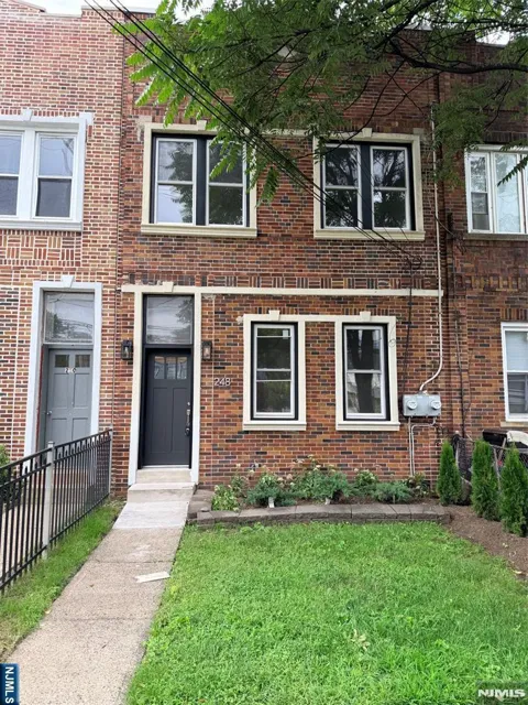 248 E Forest Avenue 2