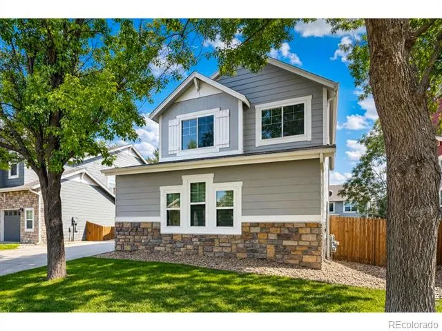 1527 Prairie Song Place Longmont, CO 80504