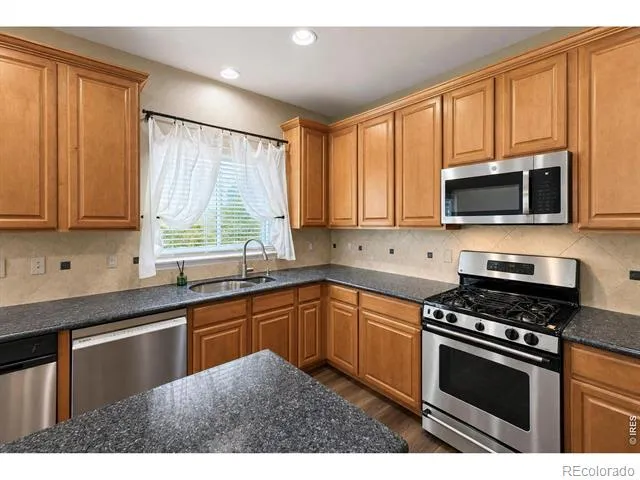 1527 Prairie Song Place Longmont, CO 80504